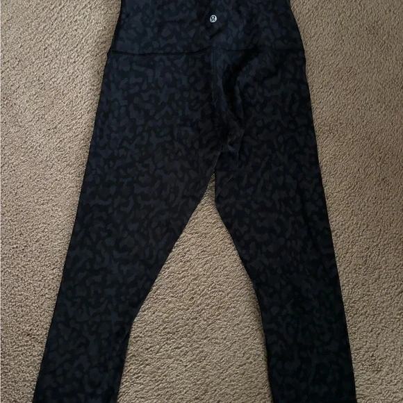 lululemon athletica Black Patterned Leggings - Picture 2 of 3
